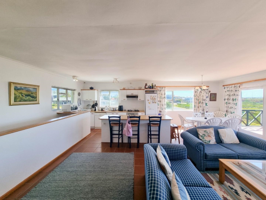 4 Bedroom Property for Sale in Sandbaai Western Cape